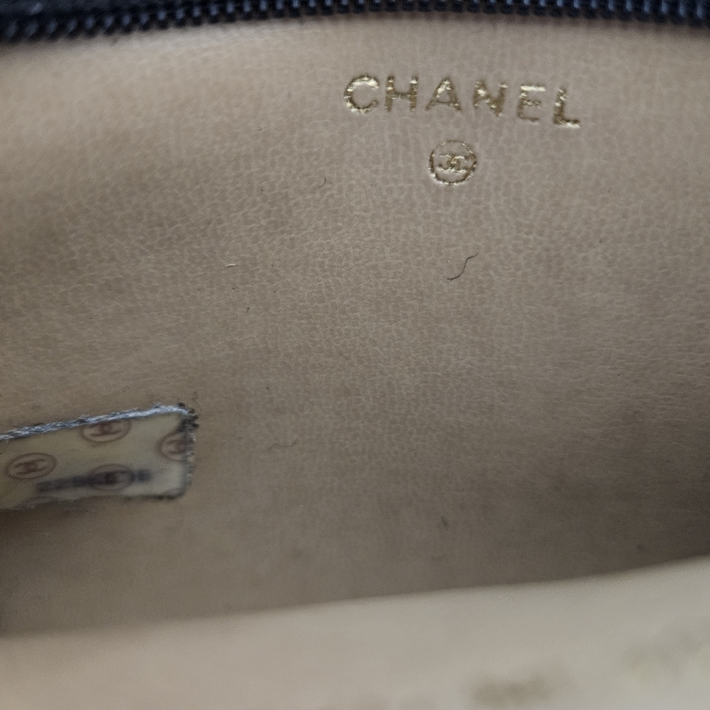 Chanel Black Leather W Zipper Small Wallet Pre Loved . Super Clean - Picture 9 of 11